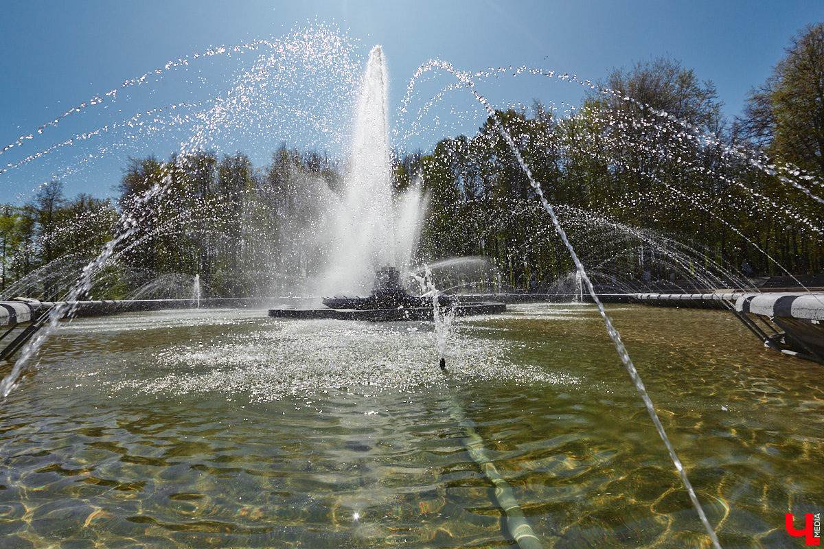 Владимирские фонтаны закрываются на зиму. Сказать им «до свидания» мы решили, покопавшись в истории и выбрав самые-самые интересные факты о водных сооружениях.