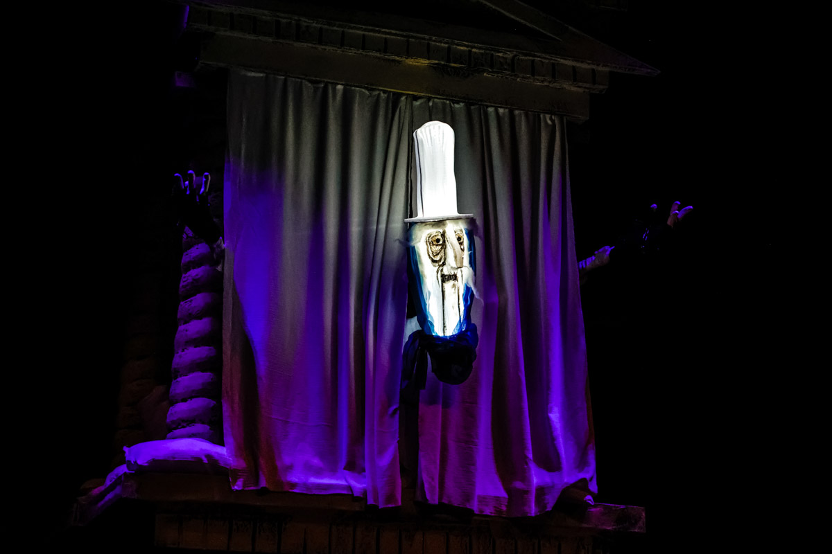 Уже в октябре владимирцев и гостей города ждет красочный марафон спектаклей — от классических постановок до экспериментальных работ. VI Межрегиональный фестиваль «Золотое колечко» объединит на сцене Владимирского областного театра кукол лучшие творческие коллективы из разных уголков России и стран СНГ.