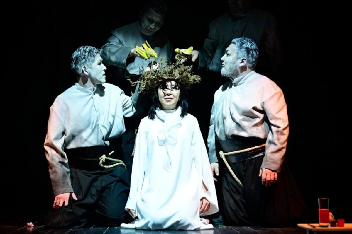 Уже в октябре владимирцев и гостей города ждет красочный марафон спектаклей — от классических постановок до экспериментальных работ. VI Межрегиональный фестиваль «Золотое колечко» объединит на сцене Владимирского областного театра кукол лучшие творческие коллективы из разных уголков России и стран СНГ.