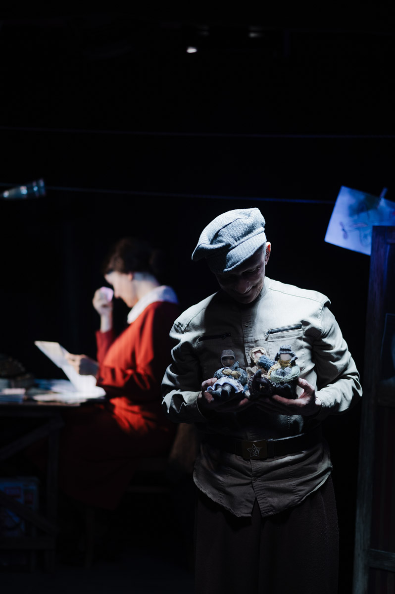 Уже в октябре владимирцев и гостей города ждет красочный марафон спектаклей — от классических постановок до экспериментальных работ. VI Межрегиональный фестиваль «Золотое колечко» объединит на сцене Владимирского областного театра кукол лучшие творческие коллективы из разных уголков России и стран СНГ.