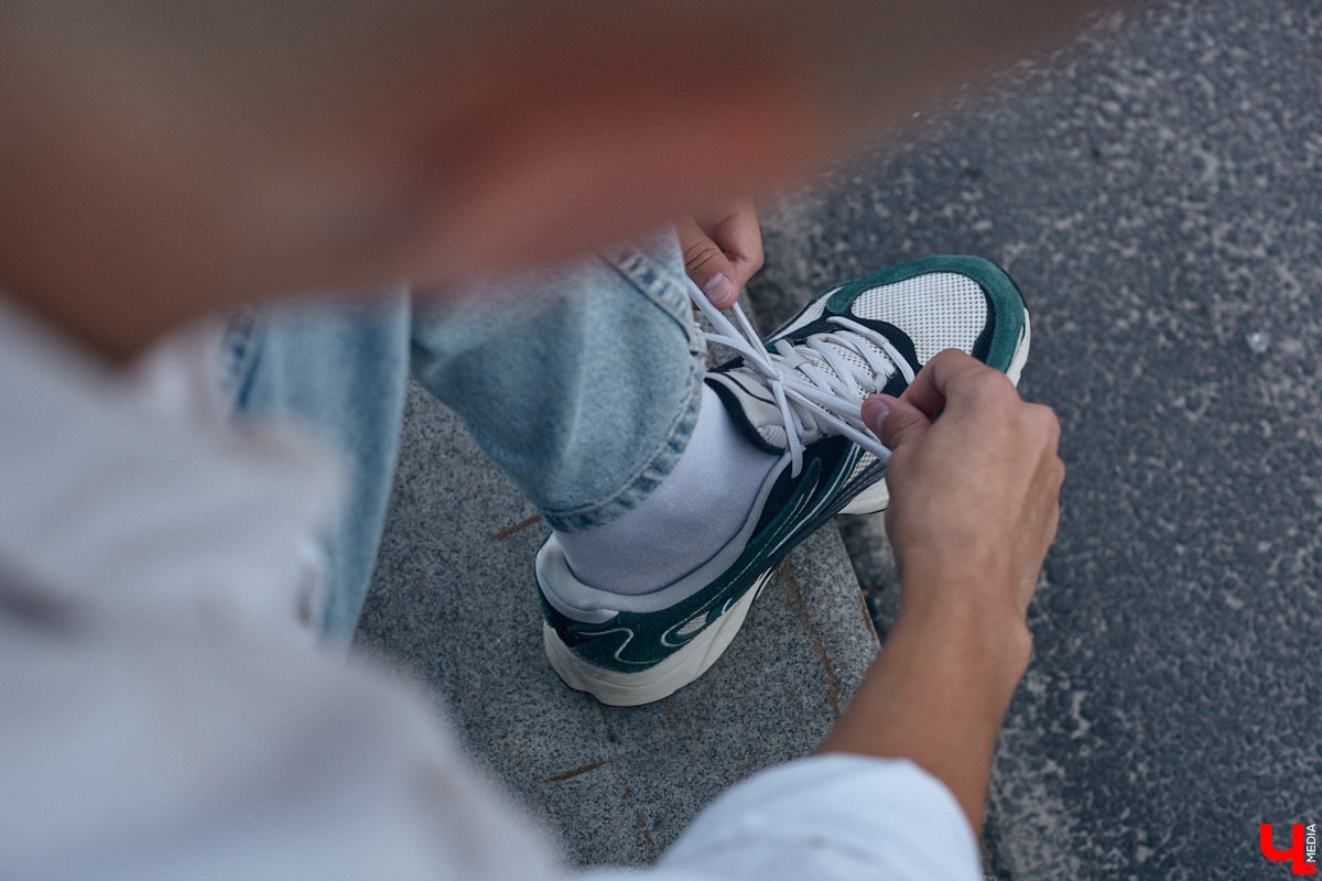 Многие слышали их голоса и даже подпевали ребятам, но не все знают, как вне сцены выглядят участники «Хора русской песни» Владимирского областного музыкального колледжа имени А. П. Бородина. А между тем победители популярного проекта на телеканале «Россия» достойны внимания. И рассказать о каждом можно немало. Они молодые, талантливые и красивые. Как герой нашей рубрики «Свой стиль» Семен Коньков.