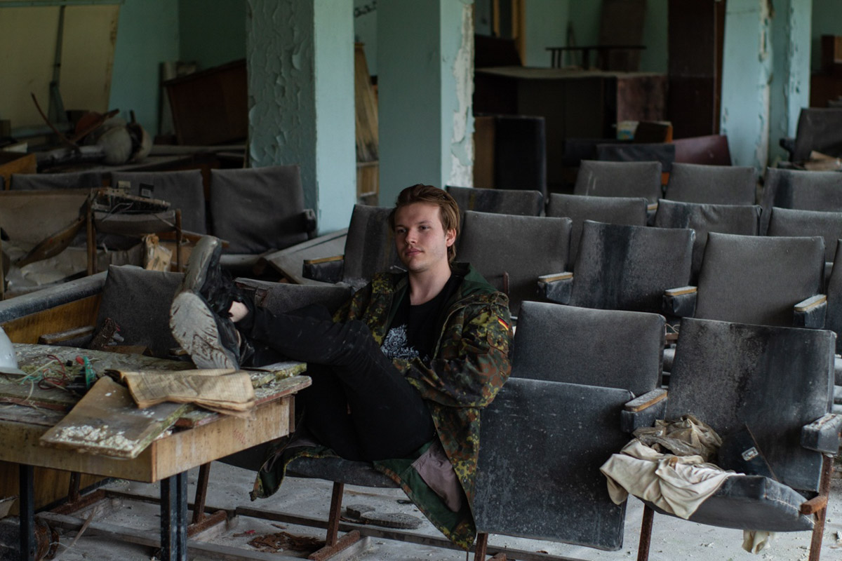 ВТЗ являлся одним из знаковых предприятий региона, а легендарный «Владимирец» был известен во всем мире. Сейчас это дела минувших лет, которые, к счастью, не спешат забывать. Каким был завод (а точнее, то, что от него осталось) пять лет назад, мы вспоминаем, листая кадры из архива местного фотографа Ивана Матвеева.