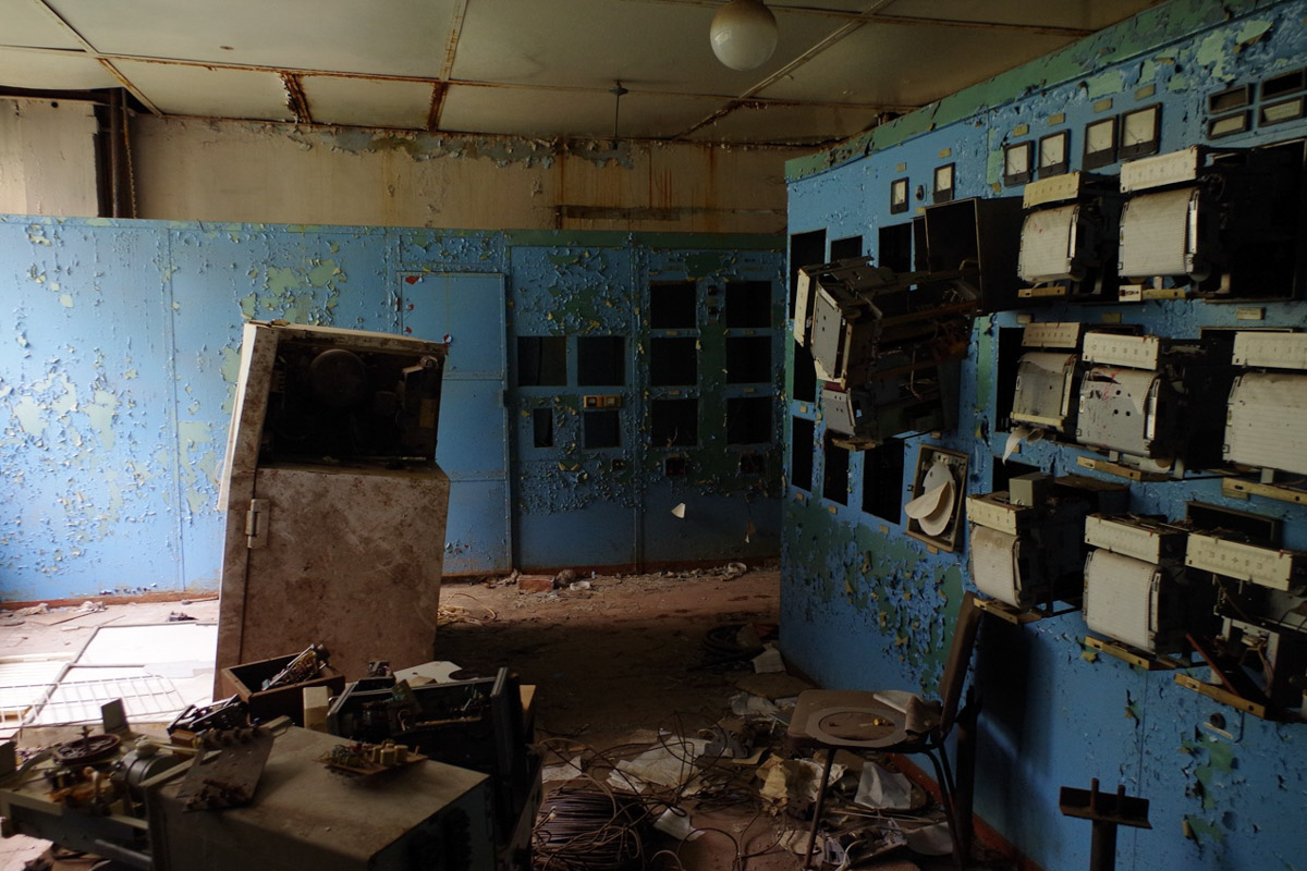 ВТЗ являлся одним из знаковых предприятий региона, а легендарный «Владимирец» был известен во всем мире. Сейчас это дела минувших лет, которые, к счастью, не спешат забывать. Каким был завод (а точнее, то, что от него осталось) пять лет назад, мы вспоминаем, листая кадры из архива местного фотографа Ивана Матвеева.