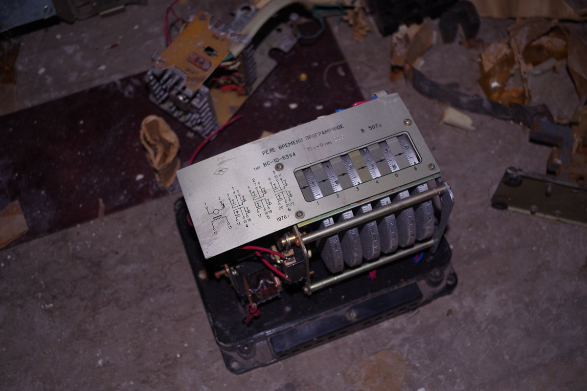 ВТЗ являлся одним из знаковых предприятий региона, а легендарный «Владимирец» был известен во всем мире. Сейчас это дела минувших лет, которые, к счастью, не спешат забывать. Каким был завод (а точнее, то, что от него осталось) пять лет назад, мы вспоминаем, листая кадры из архива местного фотографа Ивана Матвеева.