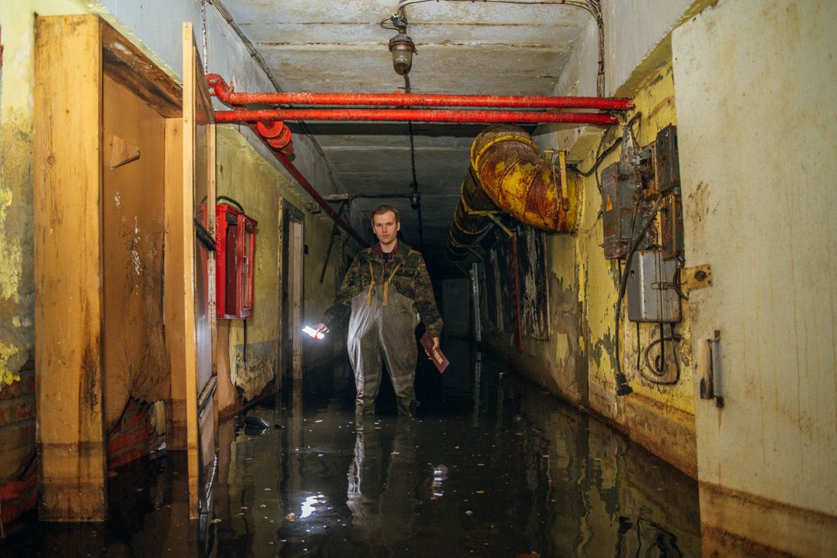 ВТЗ являлся одним из знаковых предприятий региона, а легендарный «Владимирец» был известен во всем мире. Сейчас это дела минувших лет, которые, к счастью, не спешат забывать. Каким был завод (а точнее, то, что от него осталось) пять лет назад, мы вспоминаем, листая кадры из архива местного фотографа Ивана Матвеева.