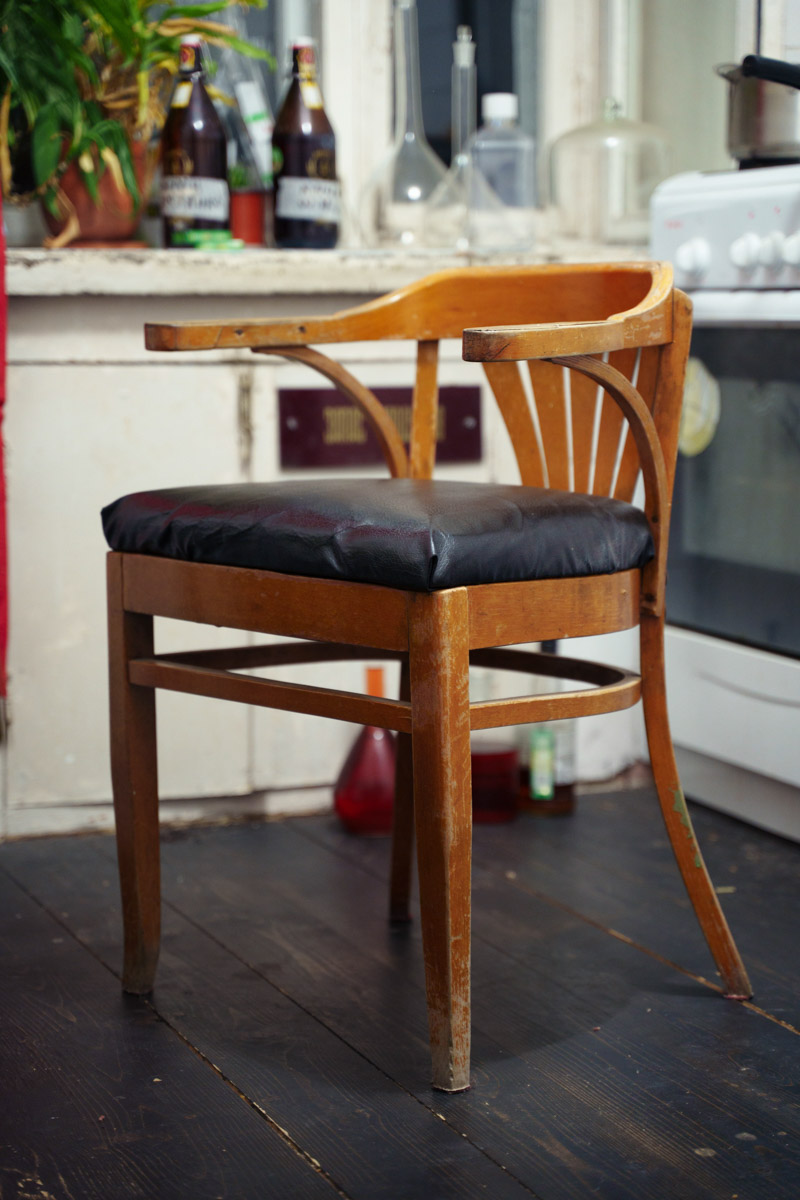 ВТЗ являлся одним из знаковых предприятий региона, а легендарный «Владимирец» был известен во всем мире. Сейчас это дела минувших лет, которые, к счастью, не спешат забывать. Каким был завод (а точнее, то, что от него осталось) пять лет назад, мы вспоминаем, листая кадры из архива местного фотографа Ивана Матвеева.