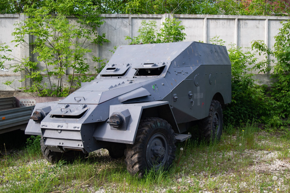 ВТЗ являлся одним из знаковых предприятий региона, а легендарный «Владимирец» был известен во всем мире. Сейчас это дела минувших лет, которые, к счастью, не спешат забывать. Каким был завод (а точнее, то, что от него осталось) пять лет назад, мы вспоминаем, листая кадры из архива местного фотографа Ивана Матвеева.