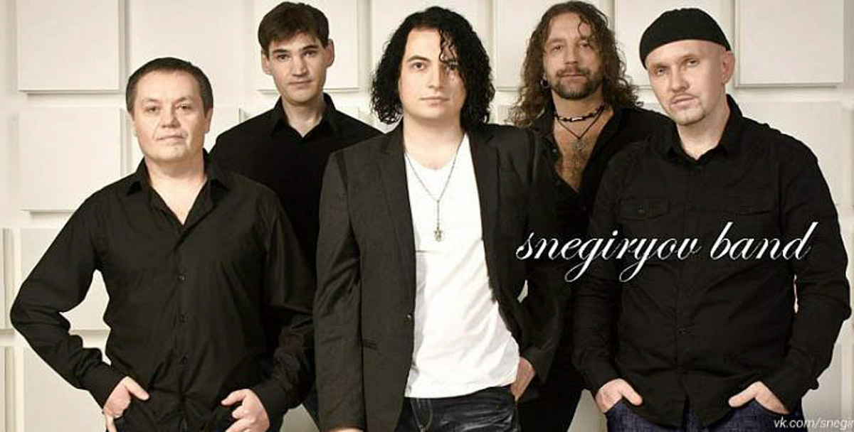 На этой неделе во Владимире прозвучит музыка, на которой выросло целое поколение. Алексей Горшенёв и его группа подготовили особую программу к 50-летию музыканта — вечер, где встретятся разные этапы его творческого пути: от «Кукрыниксов» до проектов «Есенин» и «Фауст», от песен «Горшенёва» до хитов «Короля и Шута» — всё сольется в единый праздничный сет. Не просто концерт, а возможность заново пережить историю русского рока.