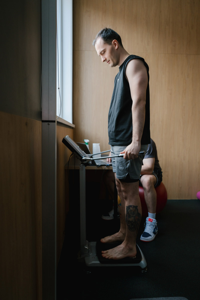 Совсем скоро в фитнес-центре «Атмосфера» в четвертый раз состоится спортивный фестиваль для всех желающих! 12 октября взрослых резидентов и гостей клуба ждут занятия, встречи с экспертами, а юных посетителей — активные игры и развлечения! Что еще интересного подготовила команда единомышленников и как попасть на ивент? Рассказываем!