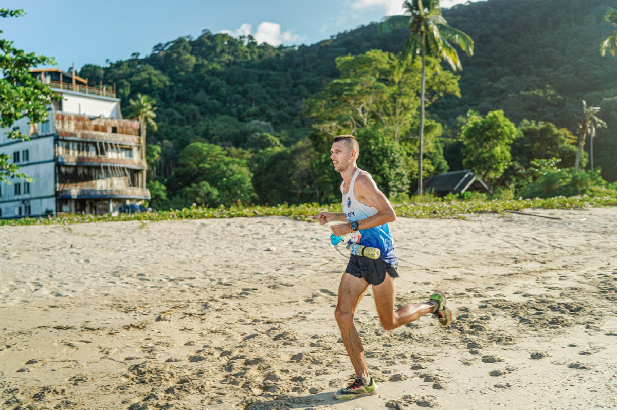 Владимирский бегун Владислав Демьянов побил рекорд тайского Koh Chang Trail
