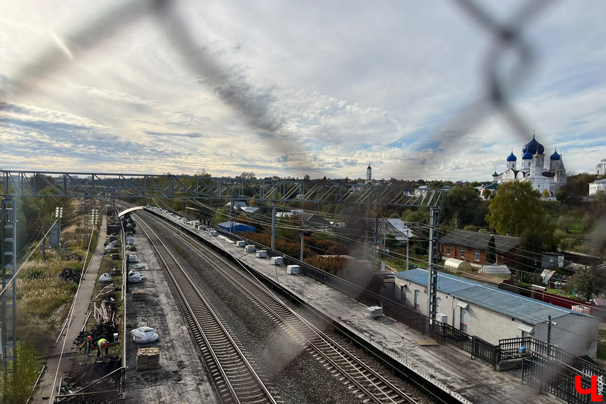 Сезон активных дорожных работ подходит к концу, но новости о транспортной инфраструктуре по-прежнему актуальны. На этой неделе в центре всеобщего внимания ремонт дорог и ж/д платформ. Причем не только во Владимире, но и в туристической Мекке по соседству — Боголюбове. Расскажем обо всем по порядку.