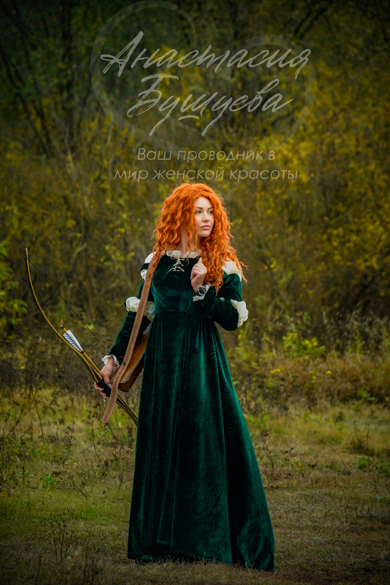 В Муроме живет художник по костюмам, чьи вручную собранные образы позволяют путешествовать во времени и отправляться в далекие миры. В коллекции Анастасии Бушиевой есть одеяния Белоснежки, Золушки, шикарных королев и султанов, славянских девушек и молодцов, красавиц эпохи Возрождения. Результаты трудов поражают масштабами и детализацией.