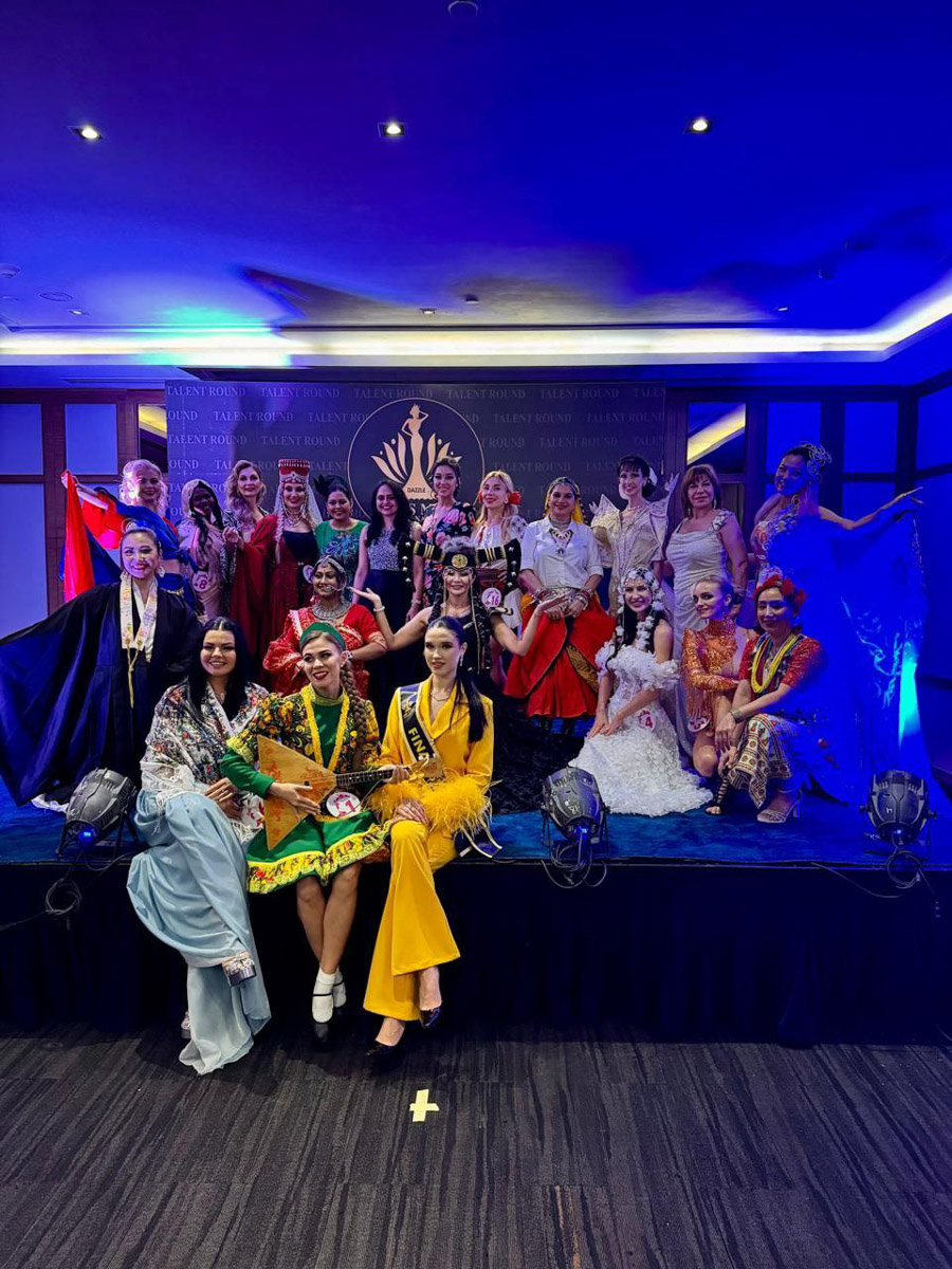 На международном соревновании в Индии Miss & Mrs United Nations на пьедестал взошла суздальская красавица Татьяна Давыдова. На прошлой неделе она добавила титул «Вторая Вице-миссис United Nations — 2025» к своим уже имеющимся «Миссис Владимирская земля Гранд — 2025» и «Достояние России — 2025». Подробнее об участии девушки в состязании и завоеванном месте — в материале «Ключ-Медиа».