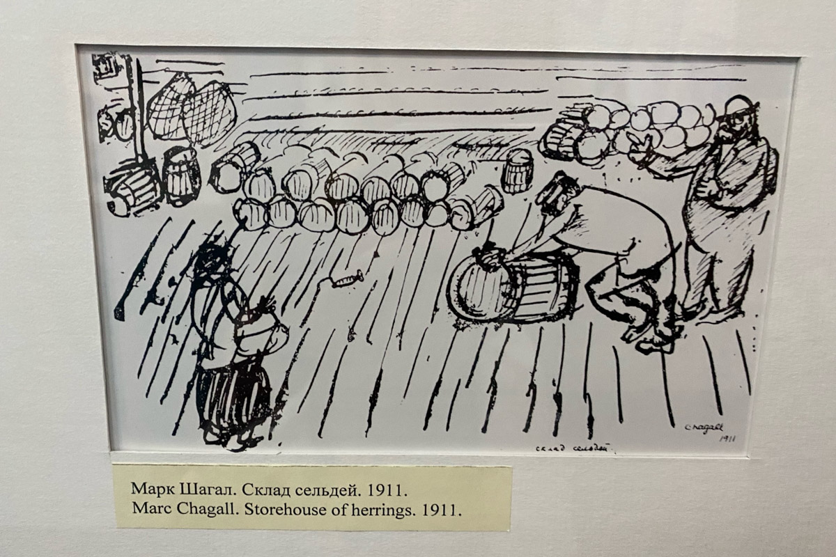 Путешествия бывают спланированными, а бывают спонтанными. Вторые вносят в размеренные будни нотку авантюризма и приключений. Витебск — один из самых живописных и романтичных городов современной Беларуси, куда стоит съездить, чтобы полюбоваться видами Западной Двины, отведать драников и ощутить творческую атмосферу места, где провел детство и юность величайший художник-авангардист Марк Шагал.