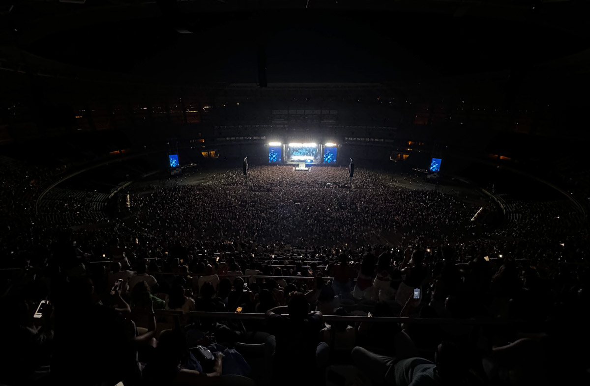 Сходить на концерт любимого исполнителя для многих заветная мечта. И пока одни ждут подходящей возможности, другие вовсю отрываются под любимые треки. И даже перелет в другую страну не проблема. Владимирцы не стали исключением из общего тренда, побывав летом 2025-го на шоу таких селебрити, как Егор Крид, Леонид Агутин, AKON и Джастин Тимберлейк. Как это было? Детали расскажем в нашем обзоре!