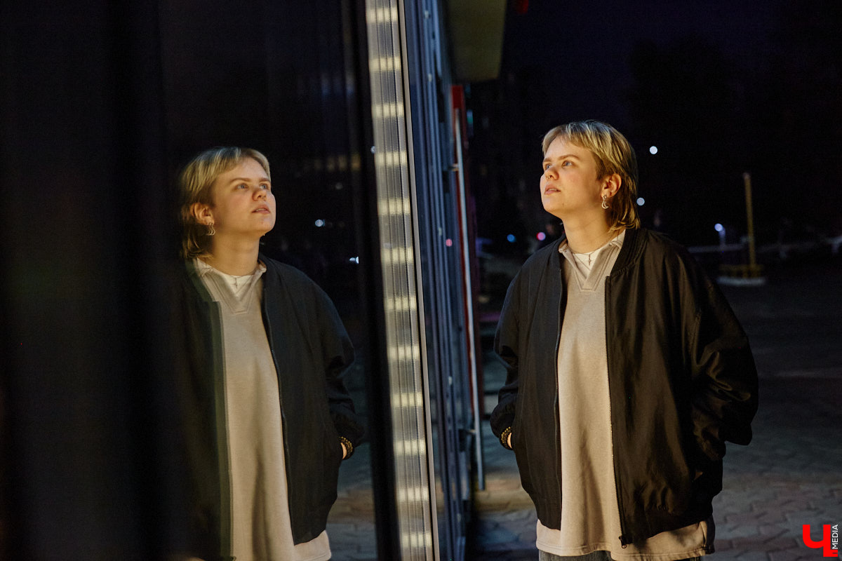 Есть мнение, что веганами становятся из-за жалости к животным. Знает мир и такие истории... Но наша сегодняшняя героиня Софья Телялина — живой пример того, что не все так просто, как кажется на первый взгляд. Она рассказала о своем пути, жестоких правилах этого сообщества даже в отношении домашних любимцев и поведала о причине, почему стала есть то, что раньше находилось под запретом.