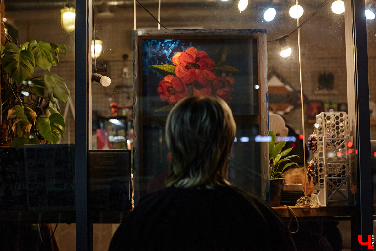 Есть мнение, что веганами становятся из-за жалости к животным. Знает мир и такие истории... Но наша сегодняшняя героиня Софья Телялина — живой пример того, что не все так просто, как кажется на первый взгляд. Она рассказала о своем пути, жестоких правилах этого сообщества даже в отношении домашних любимцев и поведала о причине, почему стала есть то, что раньше находилось под запретом.