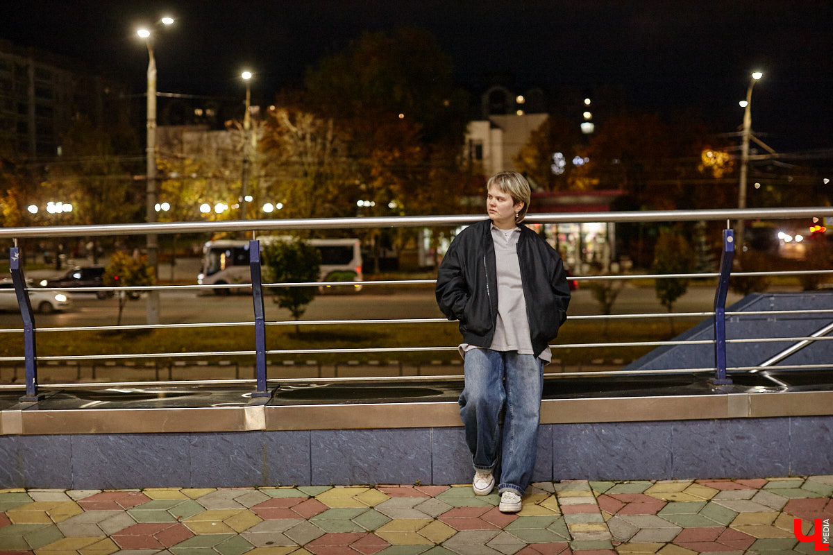 Есть мнение, что веганами становятся из-за жалости к животным. Знает мир и такие истории... Но наша сегодняшняя героиня Софья Телялина — живой пример того, что не все так просто, как кажется на первый взгляд. Она рассказала о своем пути, жестоких правилах этого сообщества даже в отношении домашних любимцев и поведала о причине, почему стала есть то, что раньше находилось под запретом.