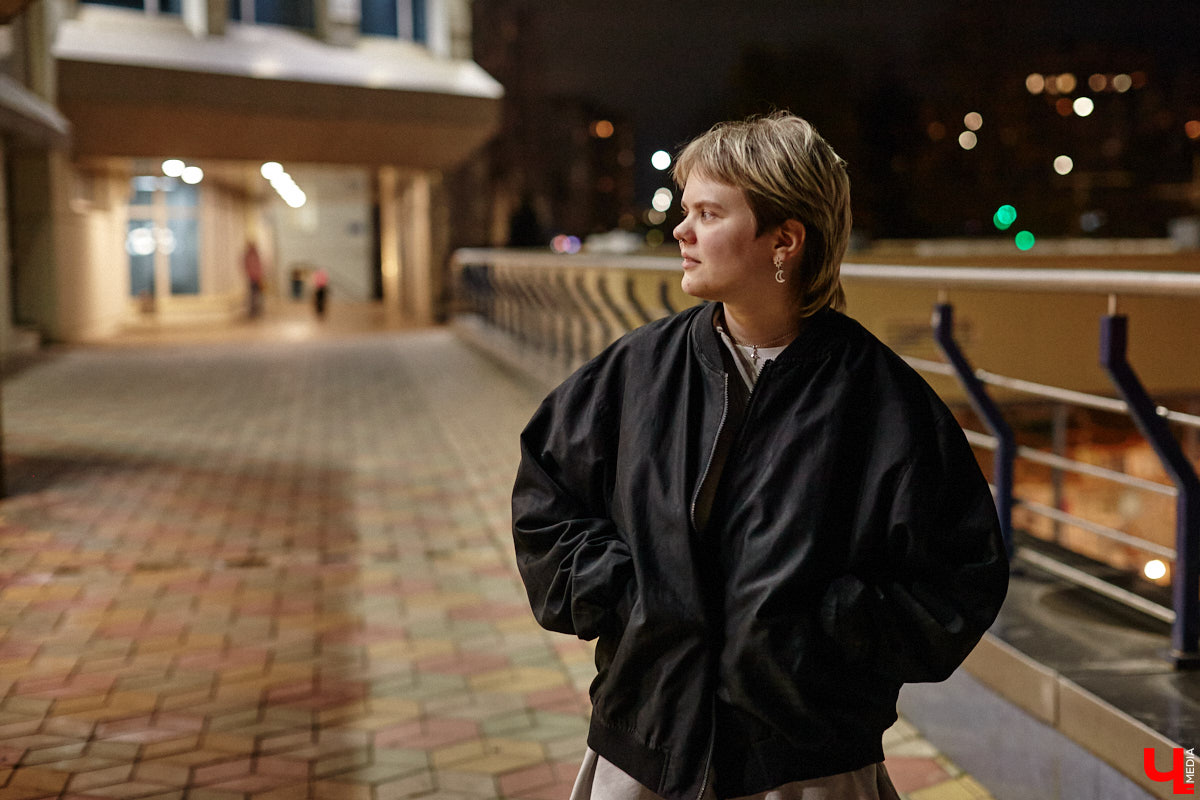 Есть мнение, что веганами становятся из-за жалости к животным. Знает мир и такие истории... Но наша сегодняшняя героиня Софья Телялина — живой пример того, что не все так просто, как кажется на первый взгляд. Она рассказала о своем пути, жестоких правилах этого сообщества даже в отношении домашних любимцев и поведала о причине, почему стала есть то, что раньше находилось под запретом.