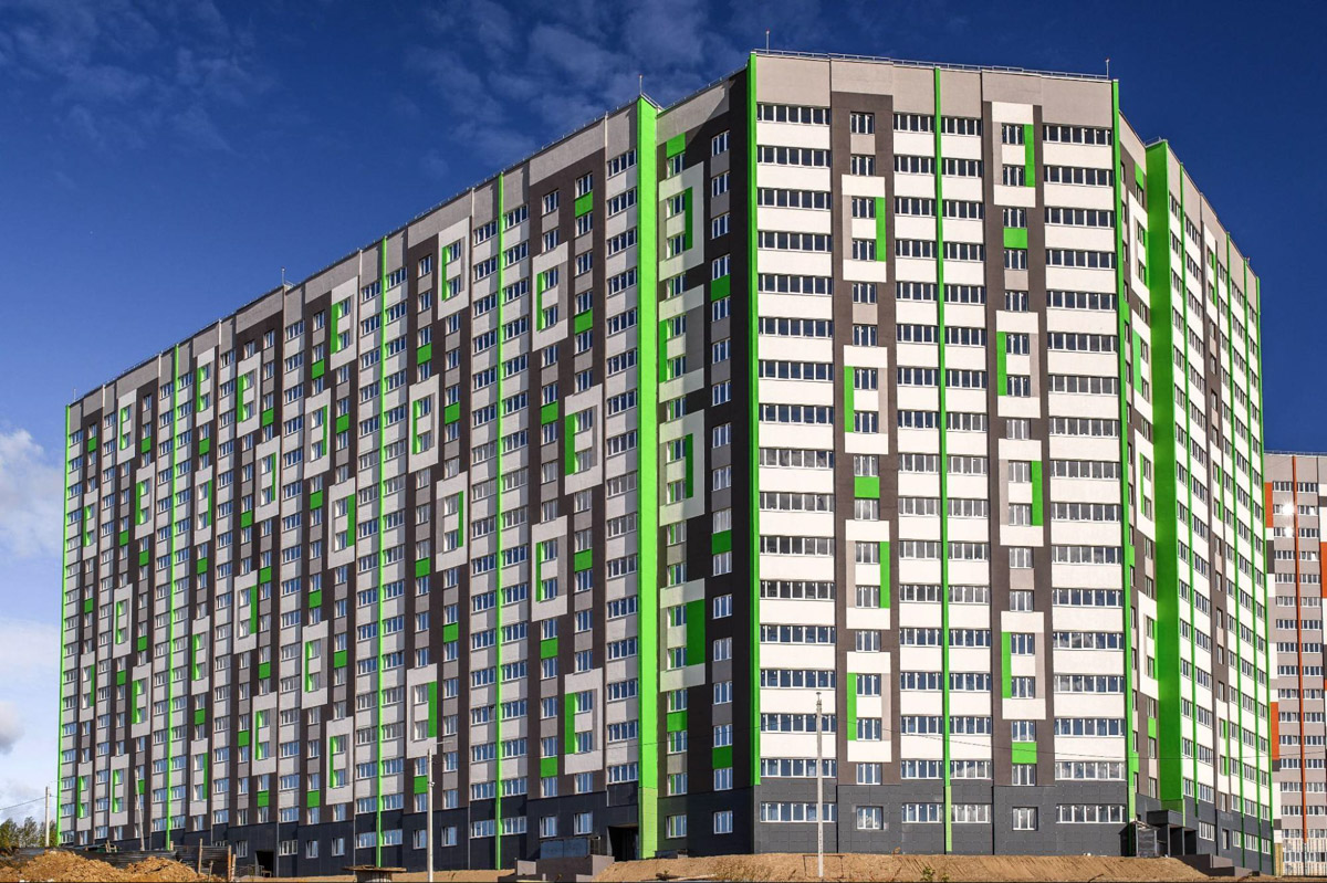 Во Владимире сдан четвертый дом смарт-квартала VERIZINO life. В ближайшее время более 400 семей получат ключи от новеньких квартир. Пока новосёлы собирают коробки для переезда, рассказываем, чем этот квартал привлекает молодые семьи и почему о нем положительно отзываются многие родители города.