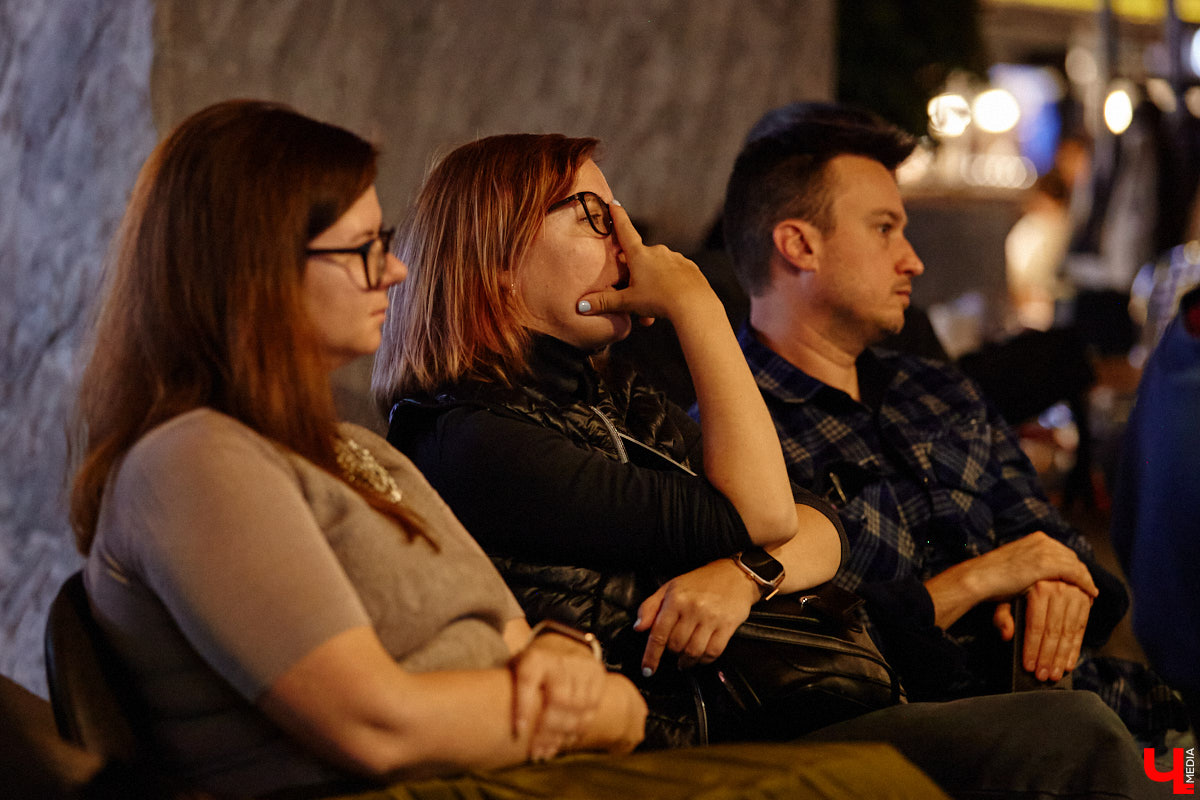 Минувшее воскресенье выдалось продуктивным. Целый день эксперты из разных городов обсуждали развитие Владимира в рамках урбанистического фестиваля «ПереосмыслениеФЕСТ-2025». На этот раз событие посвятили связи эмоций человека и общественного пространства. О чем конкретно говорили собравшиеся — читайте в нашем материале.