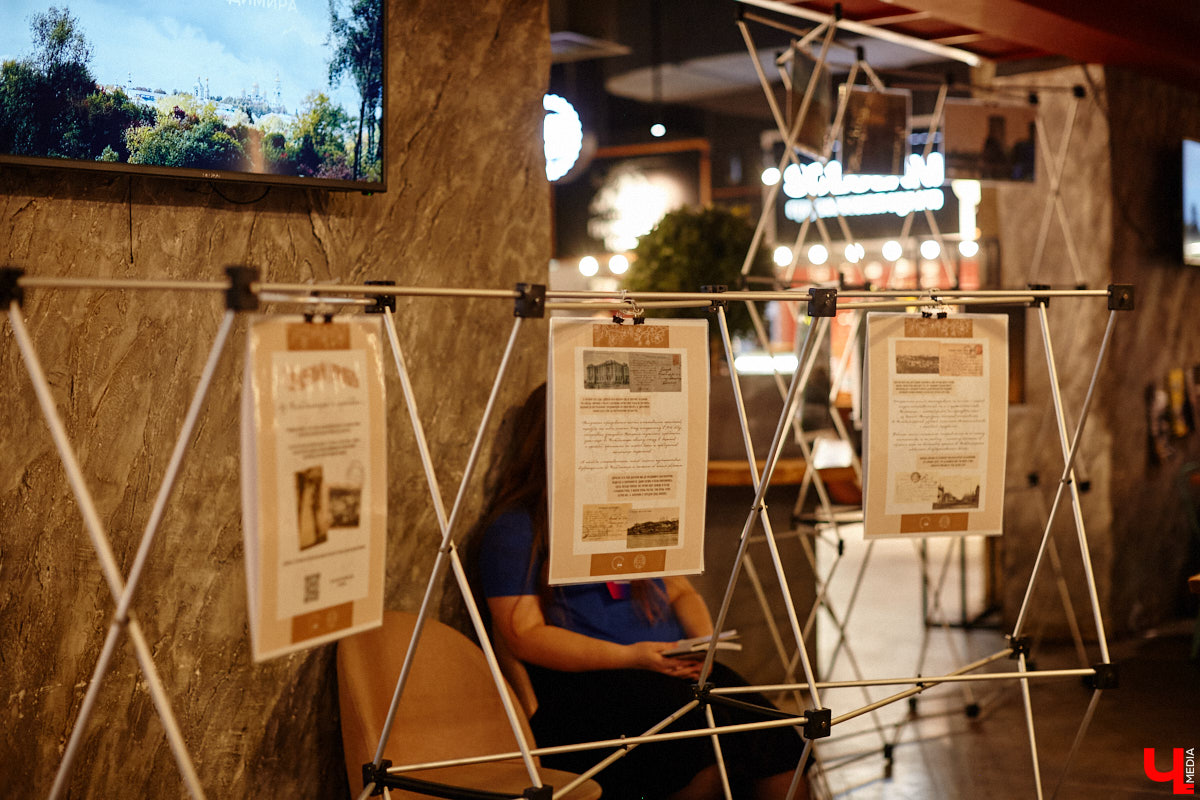 Минувшее воскресенье выдалось продуктивным. Целый день эксперты из разных городов обсуждали развитие Владимира в рамках урбанистического фестиваля «ПереосмыслениеФЕСТ-2025». На этот раз событие посвятили связи эмоций человека и общественного пространства. О чем конкретно говорили собравшиеся — читайте в нашем материале.