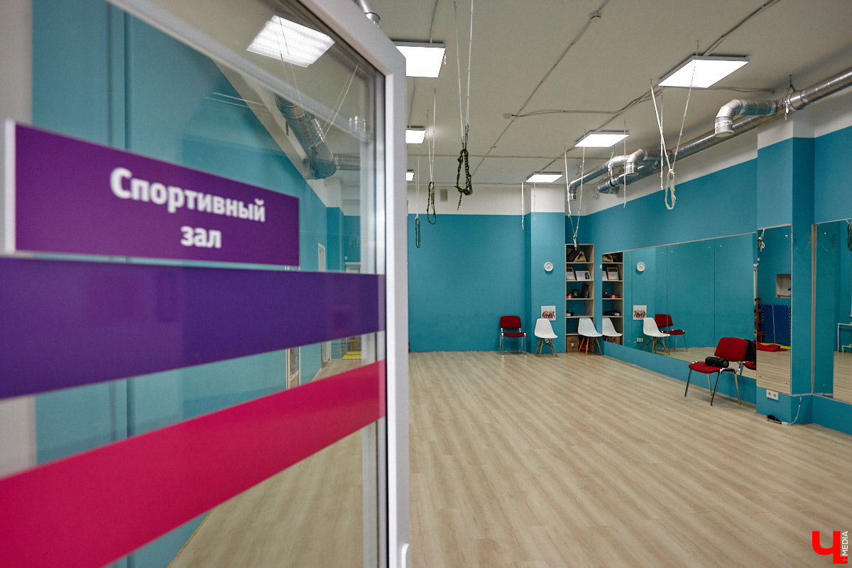 К современным детям нужен соответствующий подход. Об этом не понаслышке знают в «Калейдоскопе». Педагоги клуба занимаются с ребятами разных возрастов с 2018 года. Некоторых подопечных они обучают с самого раннего возраста, а потому успели стать им практически второй семьей.