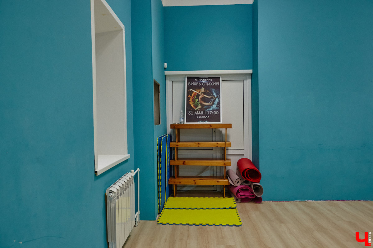 К современным детям нужен соответствующий подход. Об этом не понаслышке знают в «Калейдоскопе». Педагоги клуба занимаются с ребятами разных возрастов с 2018 года. Некоторых подопечных они обучают с самого раннего возраста, а потому успели стать им практически второй семьей.