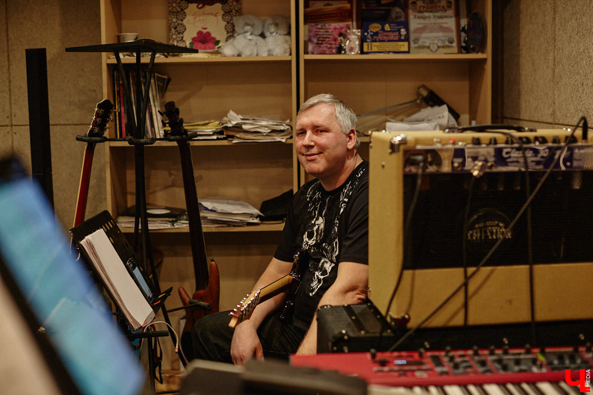 Конкурс «Поющая Губерния» отмечает 10-летний юбилей! За прошедшее время он вырос до мероприятия областного уровня, на котором рождаются настоящие звезды. В этом году на сцене Областного дворца культуры и искусства соберутся финалисты прошлых сезонов, чтобы не только исполнить свои лучшие песни, но и встретиться с людьми, ставшими опорой на их творческом пути. И подготовка уже идет полным ходом! Одну из репетиций посетил и «Ключ-Медиа».