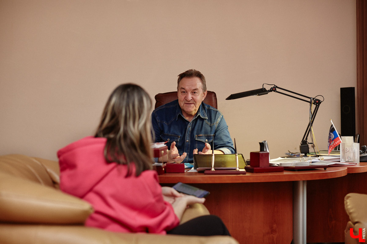 Конкурс «Поющая Губерния» отмечает 10-летний юбилей! За прошедшее время он вырос до мероприятия областного уровня, на котором рождаются настоящие звезды. В этом году на сцене Областного дворца культуры и искусства соберутся финалисты прошлых сезонов, чтобы не только исполнить свои лучшие песни, но и встретиться с людьми, ставшими опорой на их творческом пути. И подготовка уже идет полным ходом! Одну из репетиций посетил и «Ключ-Медиа».