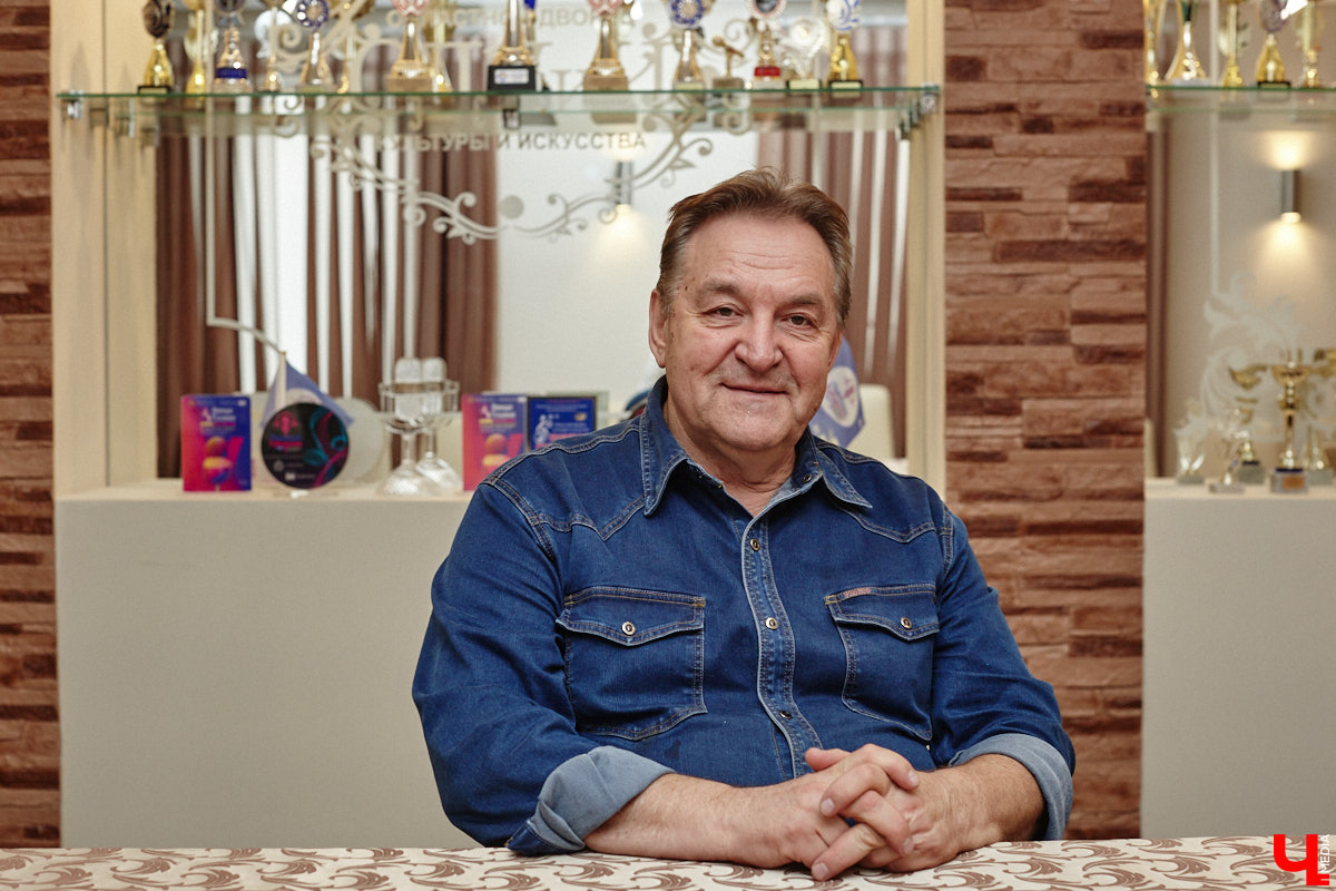 Конкурс «Поющая Губерния» отмечает 10-летний юбилей! За прошедшее время он вырос до мероприятия областного уровня, на котором рождаются настоящие звезды. В этом году на сцене Областного дворца культуры и искусства соберутся финалисты прошлых сезонов, чтобы не только исполнить свои лучшие песни, но и встретиться с людьми, ставшими опорой на их творческом пути. И подготовка уже идет полным ходом! Одну из репетиций посетил и «Ключ-Медиа».