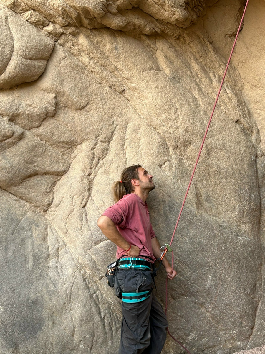 В жизни психолога из Владимира Татьяны Пошаталовой есть место и для спорта, и для путешествий. Более того, они могут гармонично дополнять друг друга. Например, на отдыхе в Анталье и Дахабе девушка не грелась у моря, а покоряла скалы и наслаждалась свободой за пределами однообразных отелей.