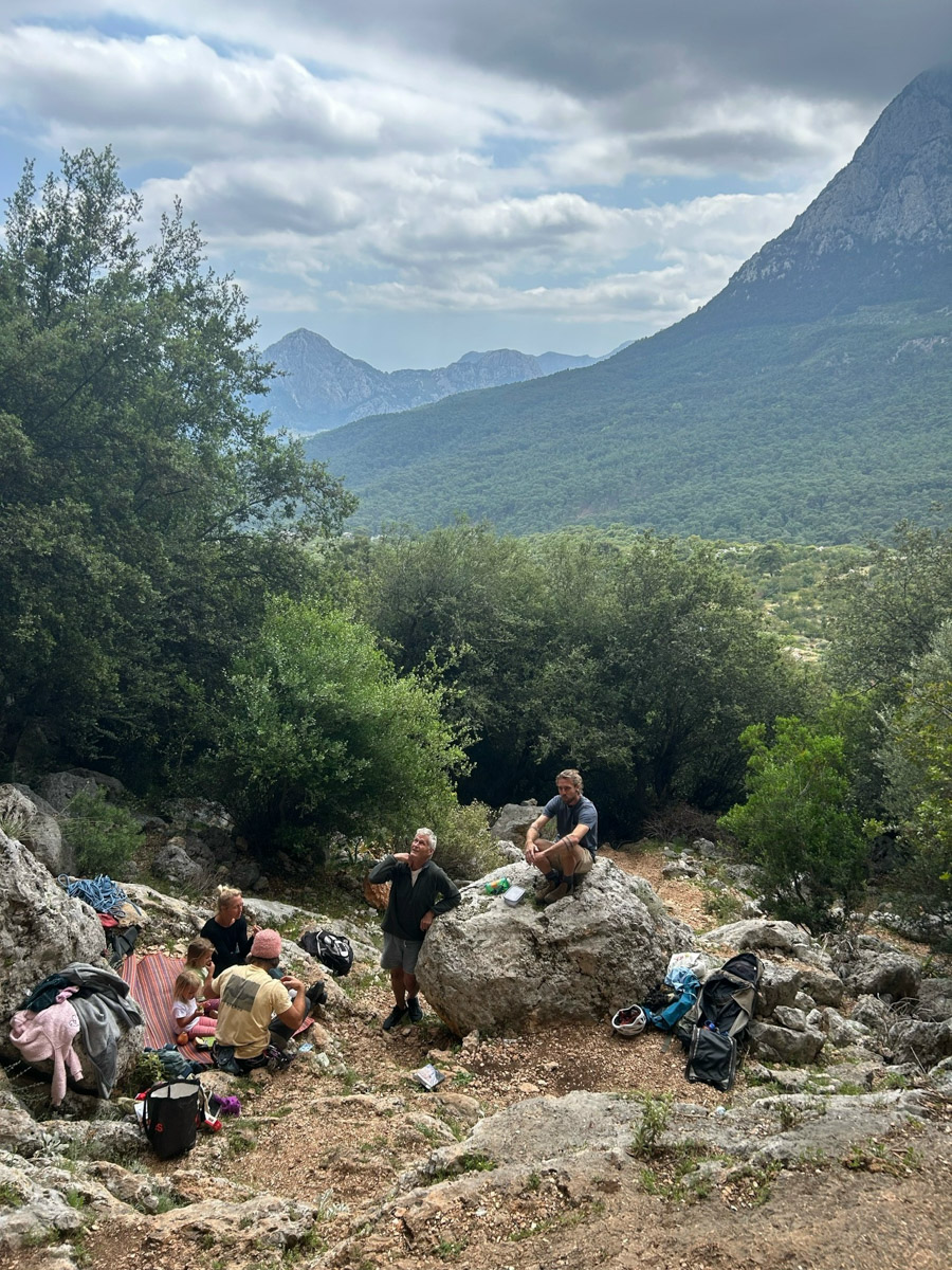 В жизни психолога из Владимира Татьяны Пошаталовой есть место и для спорта, и для путешествий. Более того, они могут гармонично дополнять друг друга. Например, на отдыхе в Анталье и Дахабе девушка не грелась у моря, а покоряла скалы и наслаждалась свободой за пределами однообразных отелей.