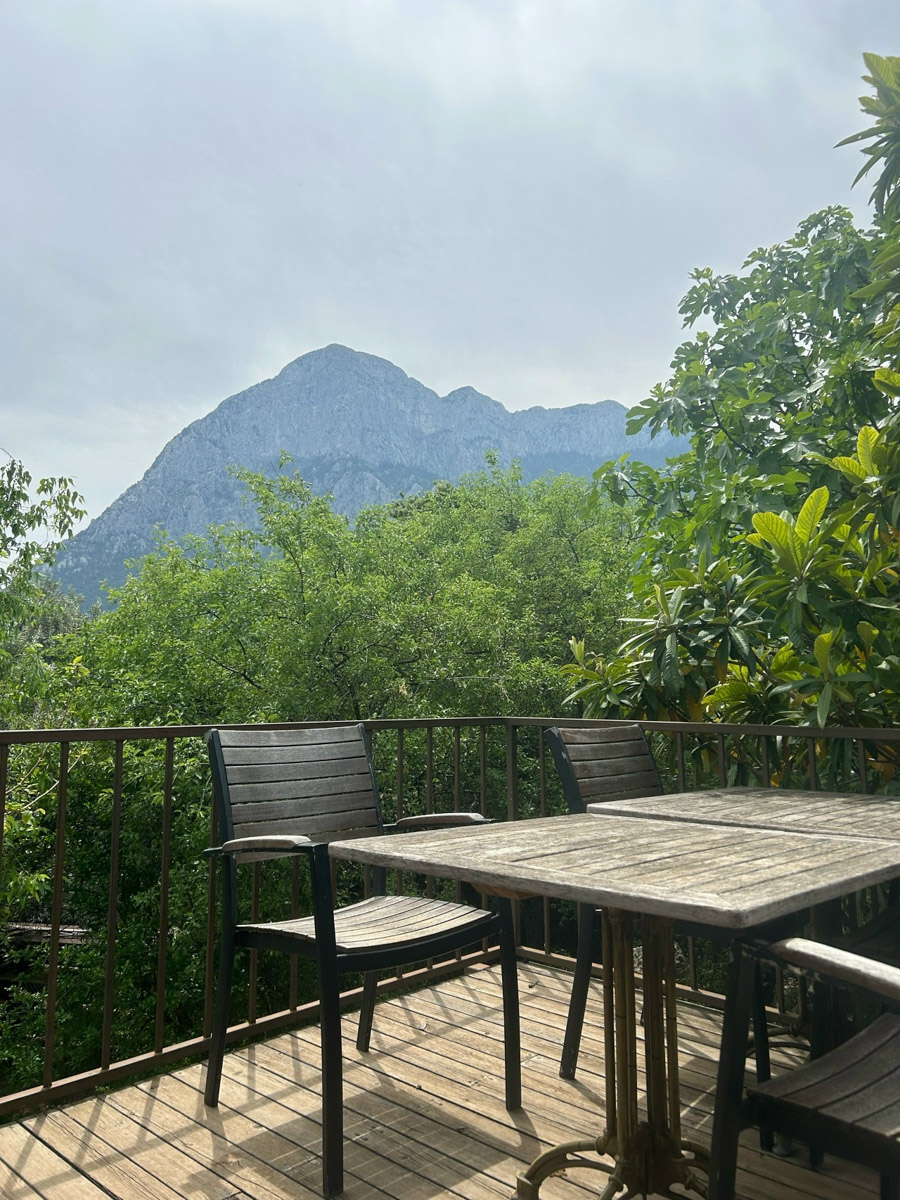 В жизни психолога из Владимира Татьяны Пошаталовой есть место и для спорта, и для путешествий. Более того, они могут гармонично дополнять друг друга. Например, на отдыхе в Анталье и Дахабе девушка не грелась у моря, а покоряла скалы и наслаждалась свободой за пределами однообразных отелей.