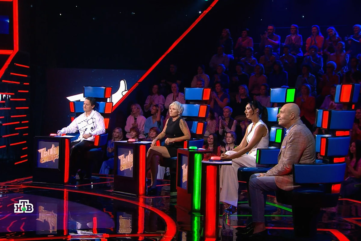 Покорившая сердца многих владимирцев Айсу Гаджиева выбыла из полуфинала 9-го сезона шоу «Ты супер!». К сожалению, волнение взяло верх над талантом. Школьница из Петушинского района уже вернулась домой с дипломом об участии в руках и советами от профи музыкальной индустрии. Мыслями насчет своего поражения она поделилась с «Ключ-Медиа».