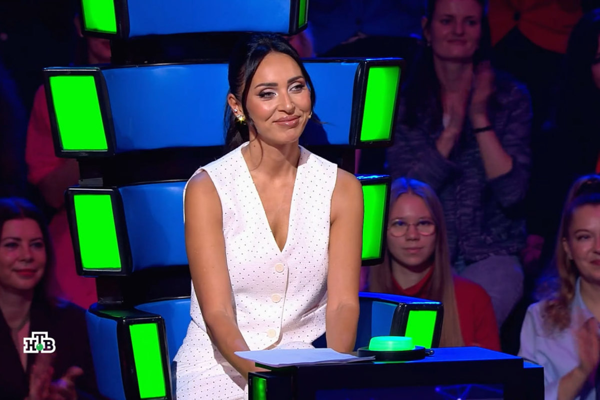 Покорившая сердца многих владимирцев Айсу Гаджиева выбыла из полуфинала 9-го сезона шоу «Ты супер!». К сожалению, волнение взяло верх над талантом. Школьница из Петушинского района уже вернулась домой с дипломом об участии в руках и советами от профи музыкальной индустрии. Мыслями насчет своего поражения она поделилась с «Ключ-Медиа».