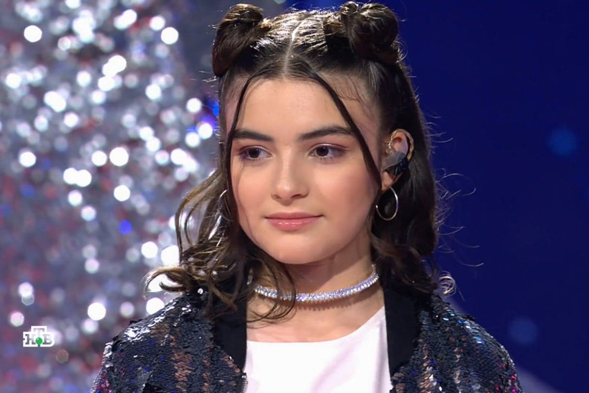 Покорившая сердца многих владимирцев Айсу Гаджиева выбыла из полуфинала 9-го сезона шоу «Ты супер!». К сожалению, волнение взяло верх над талантом. Школьница из Петушинского района уже вернулась домой с дипломом об участии в руках и советами от профи музыкальной индустрии. Мыслями насчет своего поражения она поделилась с «Ключ-Медиа».