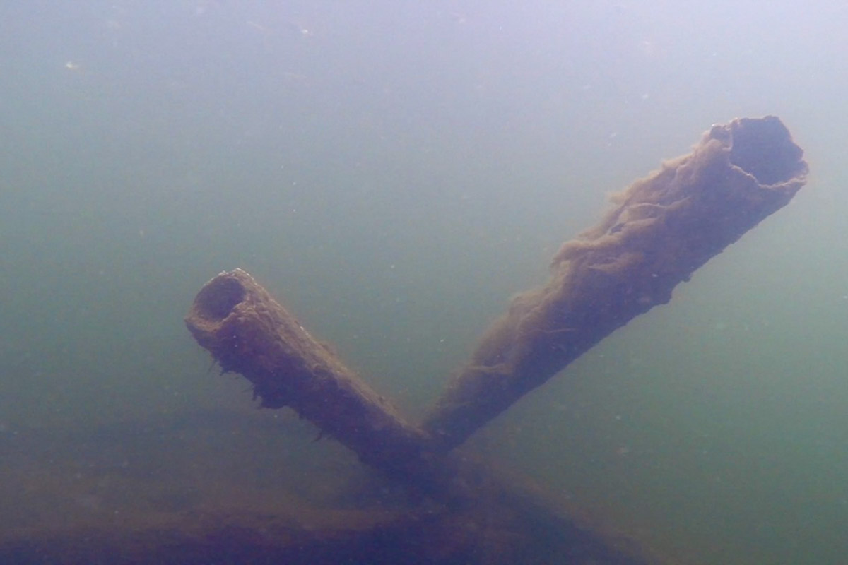 Нижегородские блогеры Алексей и Мария Левкины продолжают показывать, что скрывают водоемы 33-го региона. Ребята смело опускаются на дно рек и озер, чтобы сделать впечатляющие кадры. Пара вернулась во Владимирскую область, чтобы исследовать еще несколько интересных локаций.