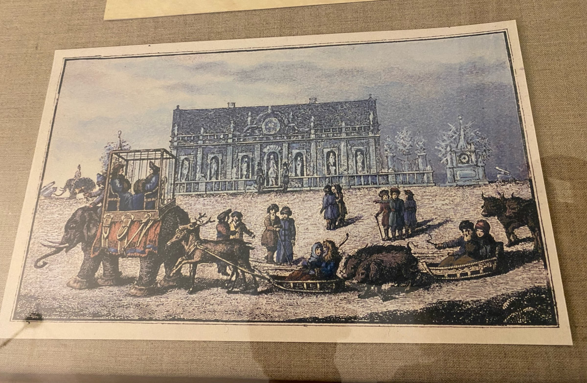 Ярко-желтые цвета, прозрачная прохлада и душевная компания. Осенью путешествия окрашиваются в оттенки легкой меланхолии и пахнут ароматами горячего кофе, который так приятно взять в придорожном кафе. Куда бы поехать? Например, в Коломну! Там, где Дмитрий Донской, нежная яблочная пастила и «медовуша»! А в соседнем Воскресенске можно увидеть марсианский террикон, который неожиданно возникает на абсолютно равнинной местности, превращая ее в нечто космическое. Корреспондент «Ключ-Медиа» увидела все это своими глазами!