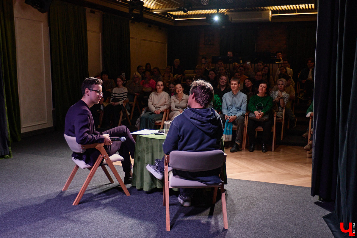 Для него все роли главные! Звезда «Ералаша», а также сериалов «Кадетство» и «Папины дочки» Александр Головин встретился во Владимире со своими поклонниками. «Ключ-Медиа» побывал на творческой встрече и узнал про отношения 36-летнего актера с товарищами по нашумевшему в нулевые проекту и новые работы, в которых теперь задействован бывший «суворовец Максим Макаров».