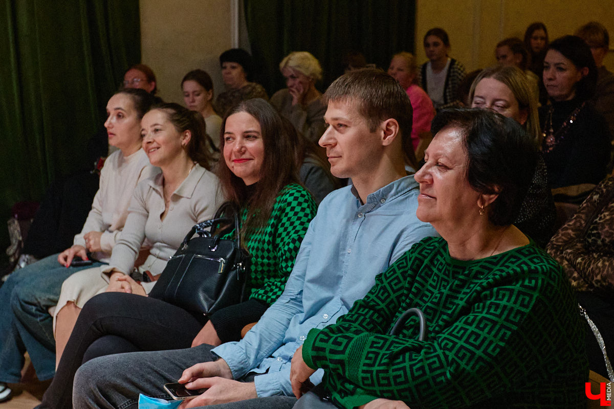 Для него все роли главные! Звезда «Ералаша», а также сериалов «Кадетство» и «Папины дочки» Александр Головин встретился во Владимире со своими поклонниками. «Ключ-Медиа» побывал на творческой встрече и узнал про отношения 36-летнего актера с товарищами по нашумевшему в нулевые проекту и новые работы, в которых теперь задействован бывший «суворовец Максим Макаров».