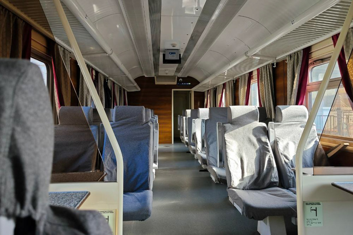 В 33-м регионе запускают необычный ретромаршрут «Владимир — Гусь-Хрустальный — Владимир». Прокатиться можно будет на поезде с паровой тягой, стилизованном под образец XIX века. Чем предлагают заняться путешественникам в городе, входящем в состав Малого Золотого кольца России, а также другие детали тура — читайте в нашем материале!