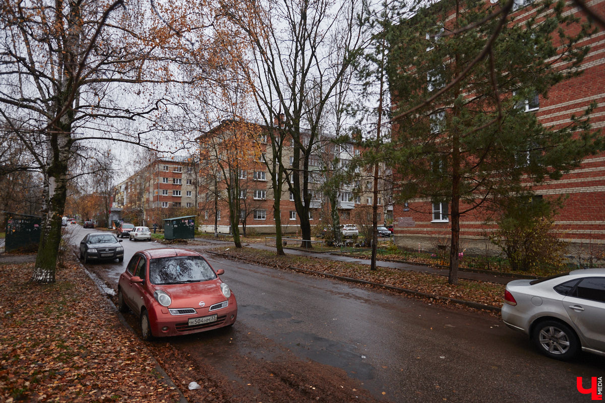 Октябрь 2025 года выдался хотя вполне базовым, но более теплым и приветливым, чем обычно. Покидает он нас с улыбкой, впрочем, с ней же, как обещают синоптики, вступит в свои права ноябрь. Резких похолоданий и заморозков не предвидится, а вот магнитных бурь не миновать.