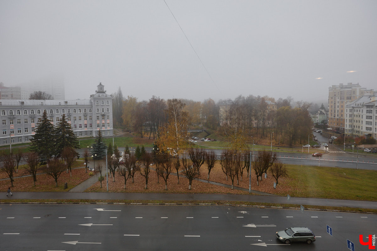 Татьяна Селезнева не только хозяйка двухкомнатной квартиры на Октябрьском проспекте, но и дизайнер интерьера. Как преображалась «сталинка» с сумасшедшим видом на обе стороны с помощью декора и стилистических решений, «Ключ-Медиа» поведала создательница пространства.