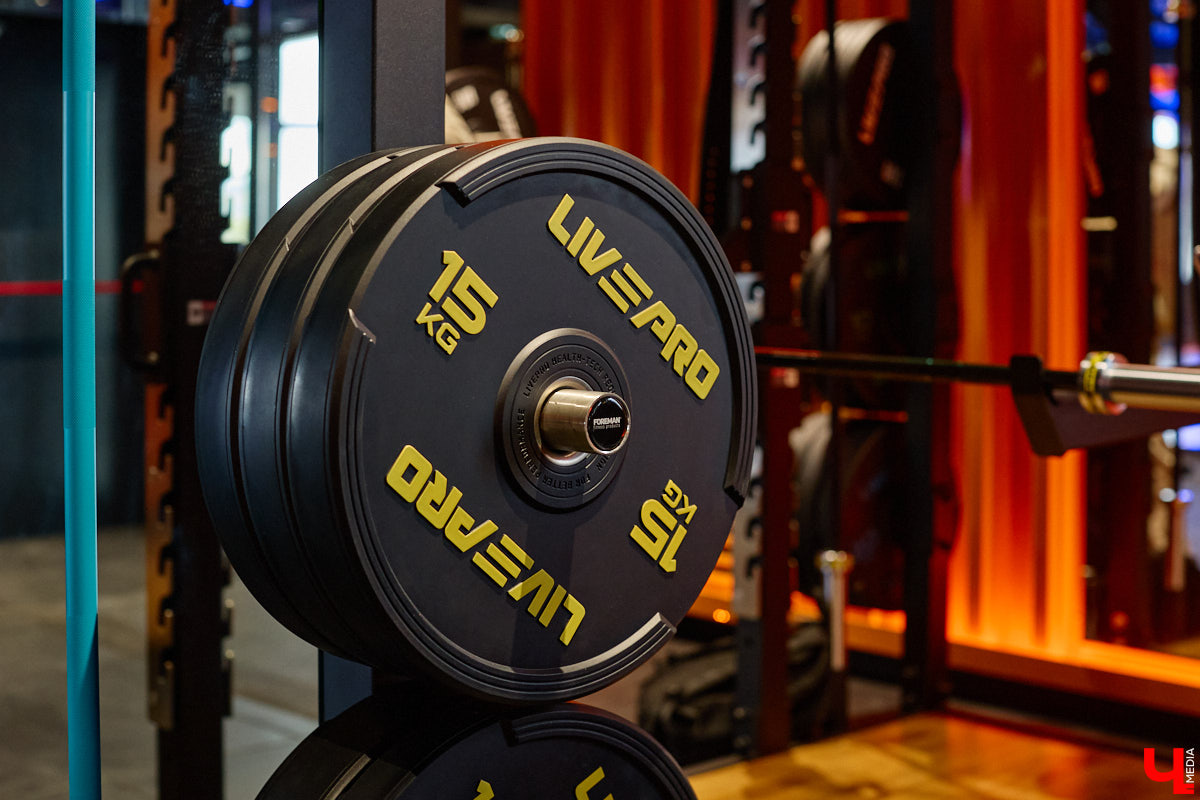 Фитнес-клуб в торговом центре — звучит интересно, согласитесь? В Ленинском районе в таком формате начало работу новое пространство DDX Fitness. Спортивная локация площадью 1500 квадратных метров стала 125-й по счету в России и первой в нашем регионе.