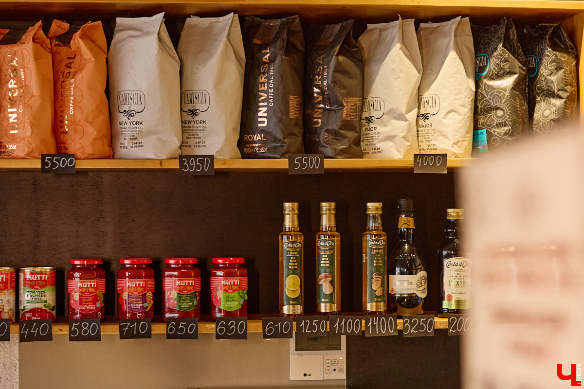 Если центр Владимира пестрит заведениями, то в других районах интересных локаций часто не хватает. Именно поэтому новость об открытии французской кондитерской De Paris на проспекте Ленина не может не радовать. Тем более что современная и атмосферная точка готова предложить гостям не только авторские сладости, выпечку и напитки, но также полноценное меню.