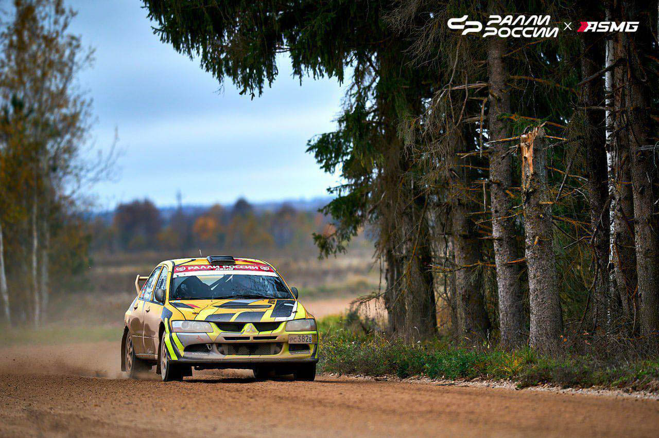 Гимнастка Ангелина Мельникова, которая в параллельном зачете представляет 33-й регион, выиграла две золотые медали на чемпионате мира в Джакарте. А звезда пауэрлифтинга Майя Филимонова стала лучшей на чемпионате Азии в Гонконге. Читайте об этих и других, не менее значимых победах владимирских спортсменов в нашем обзоре!