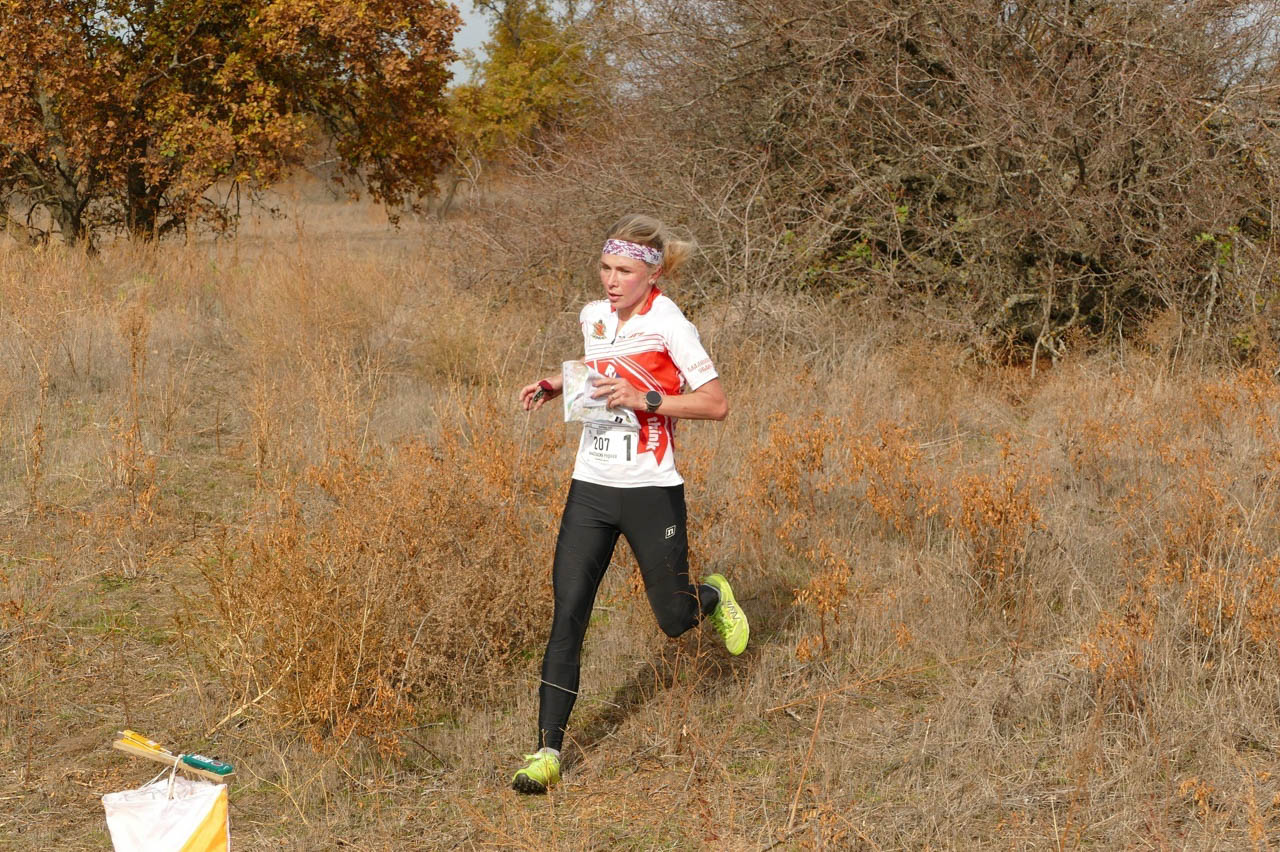 Гимнастка Ангелина Мельникова, которая в параллельном зачете представляет 33-й регион, выиграла две золотые медали на чемпионате мира в Джакарте. А звезда пауэрлифтинга Майя Филимонова стала лучшей на чемпионате Азии в Гонконге. Читайте об этих и других, не менее значимых победах владимирских спортсменов в нашем обзоре!