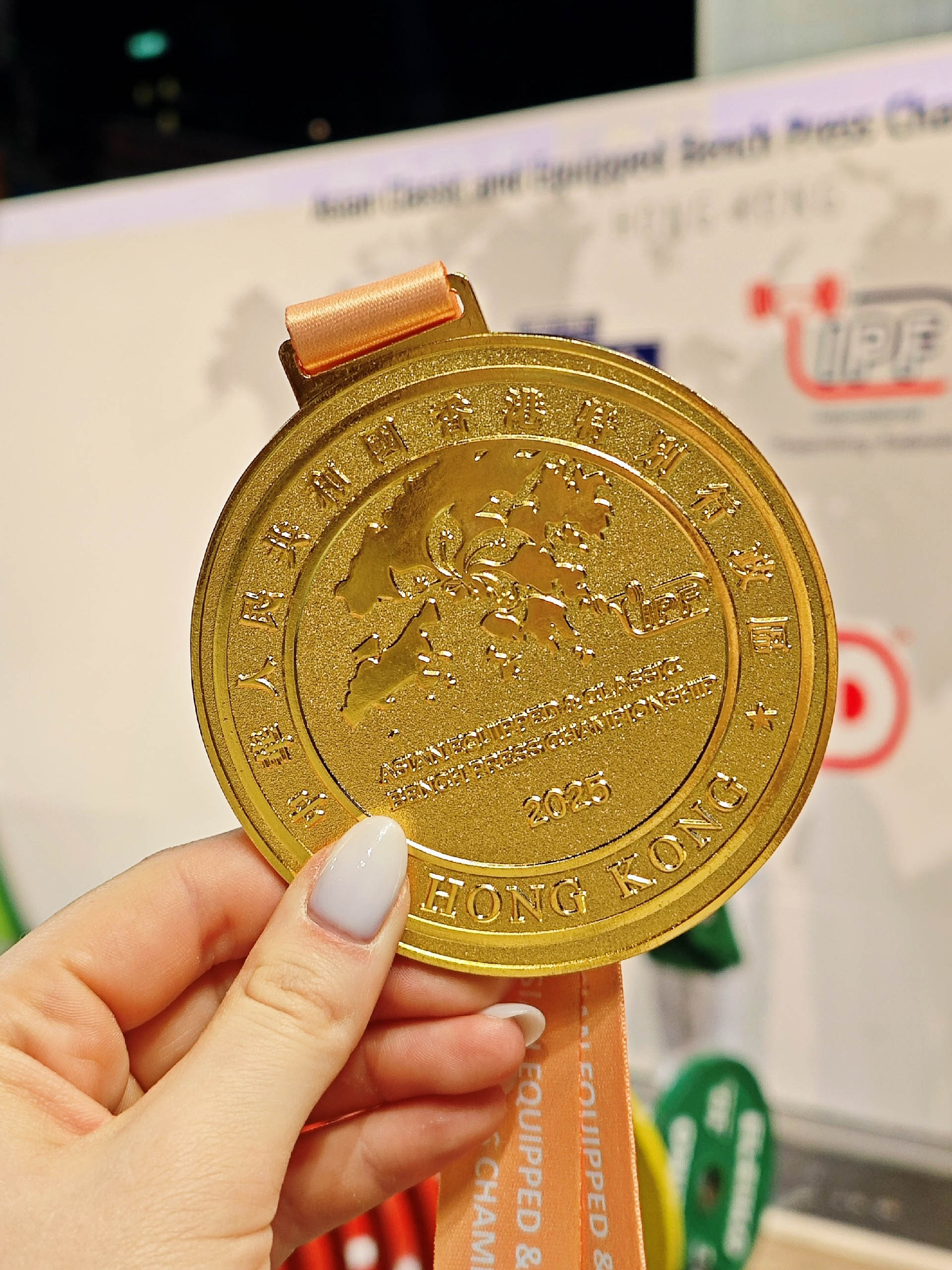 Гимнастка Ангелина Мельникова, которая в параллельном зачете представляет 33-й регион, выиграла две золотые медали на чемпионате мира в Джакарте. А звезда пауэрлифтинга Майя Филимонова стала лучшей на чемпионате Азии в Гонконге. Читайте об этих и других, не менее значимых победах владимирских спортсменов в нашем обзоре!