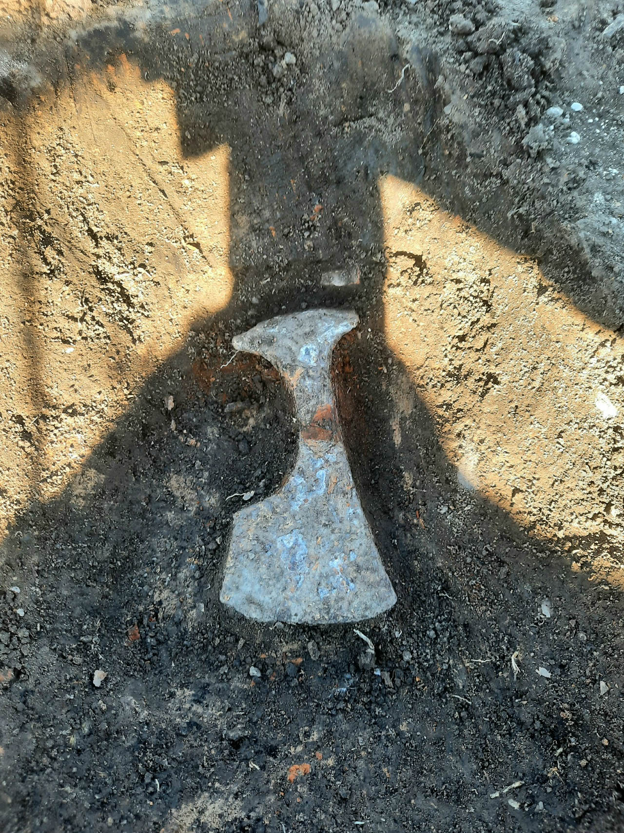 Муром является одним из эпицентров археологических раскопок. Там продолжили исследование территории Окского парка, с которой, собственно, и начал развиваться город. Изыскания, стартовавшие еще в 1939 году, продолжаются локально и в наши дни. За это время специалисты обнаружили на глубине немало важных артефактов. Щедрым на находки оказался и полевой сезон 2025 года.